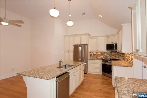 673 Glendale Road Franklin Lakes NJ 07417