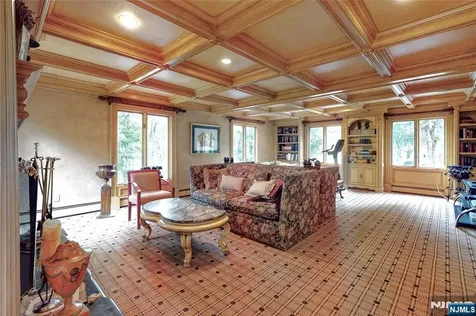 69 Knollwood Road Upper Saddle River NJ 07458