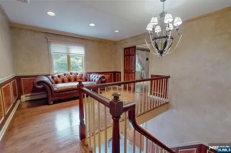 69 Knollwood Road Upper Saddle River NJ 07458