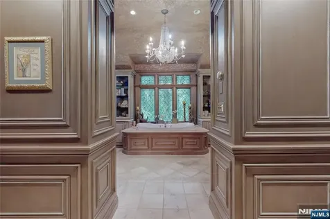 69 Knollwood Road Upper Saddle River NJ 07458