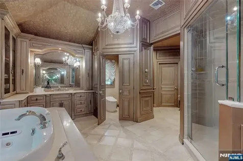 69 Knollwood Road Upper Saddle River NJ 07458