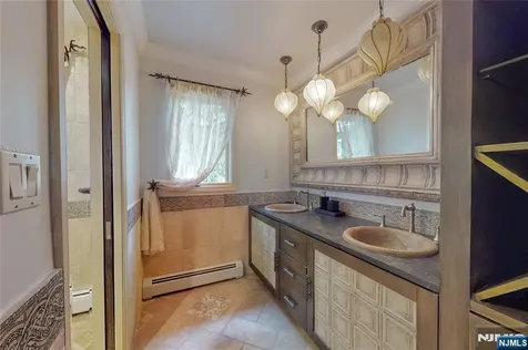 69 Knollwood Road Upper Saddle River NJ 07458