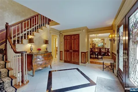 69 Knollwood Road Upper Saddle River NJ 07458