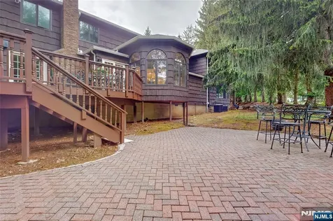 69 Knollwood Road Upper Saddle River NJ 07458