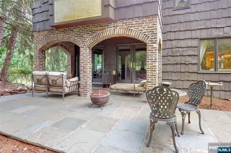 69 Knollwood Road Upper Saddle River NJ 07458