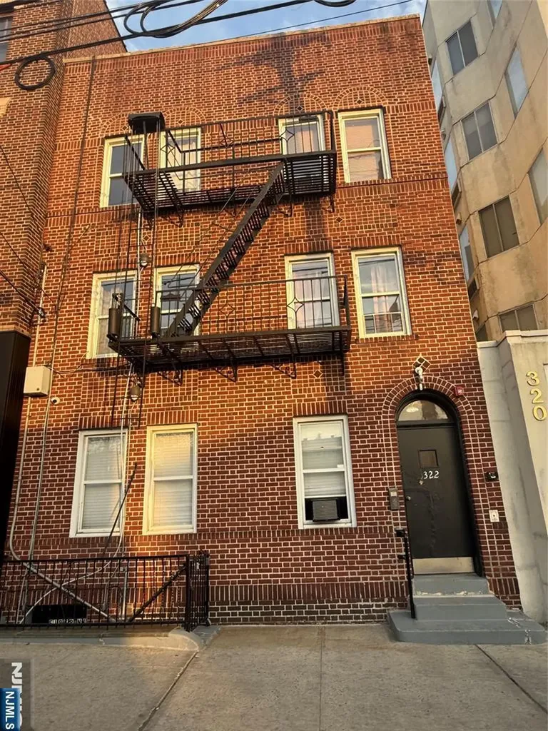 322 Anderson Avenue Fairview NJ 07022