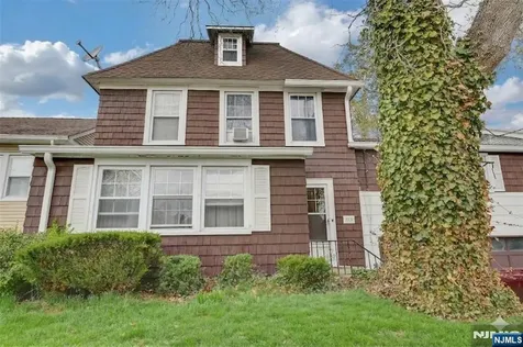 113 Lake Street Bergenfield NJ 07621