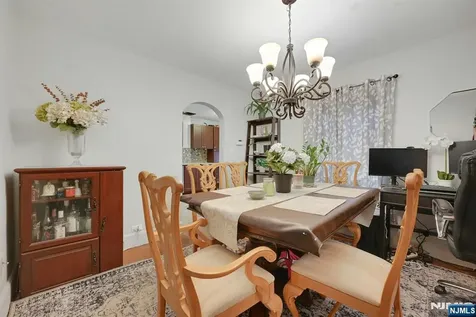 113 Lake Street Bergenfield NJ 07621