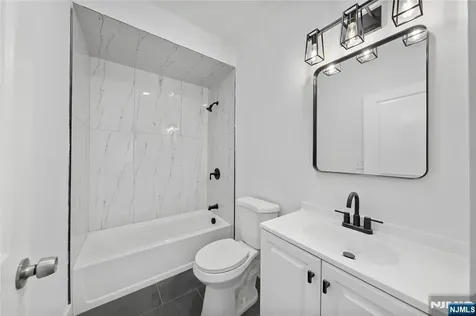 16 Headley Terrace Irvington NJ 07111