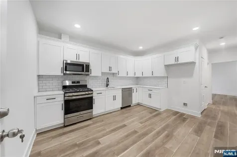 16 Headley Terrace Irvington NJ 07111