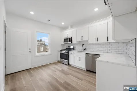 16 Headley Terrace Irvington NJ 07111