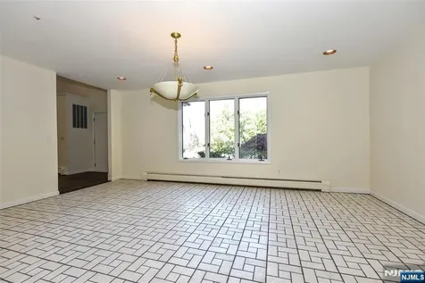 10 Mallard Run Upper Saddle River NJ 07458