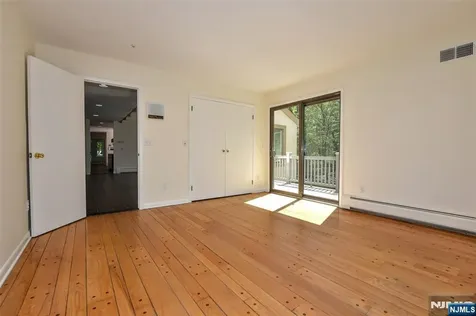 10 Mallard Run Upper Saddle River NJ 07458