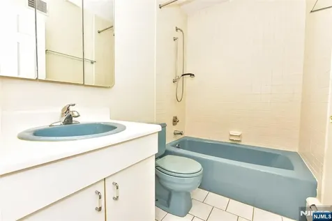 10 Mallard Run Upper Saddle River NJ 07458