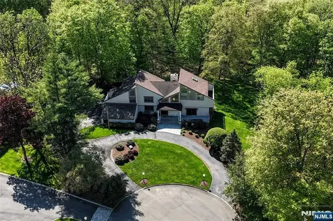 10 Mallard Run Upper Saddle River NJ 07458