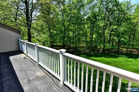10 Mallard Run Upper Saddle River NJ 07458