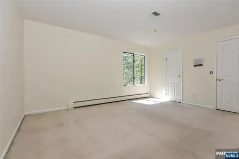 10 Mallard Run Upper Saddle River NJ 07458