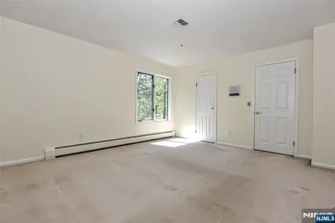 10 Mallard Run Upper Saddle River NJ 07458
