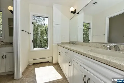 10 Mallard Run Upper Saddle River NJ 07458
