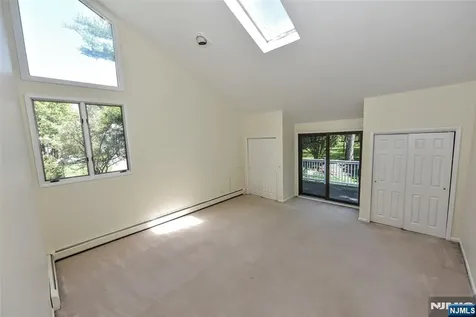 10 Mallard Run Upper Saddle River NJ 07458