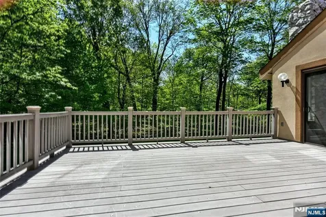10 Mallard Run Upper Saddle River NJ 07458