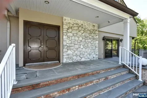 10 Mallard Run Upper Saddle River NJ 07458