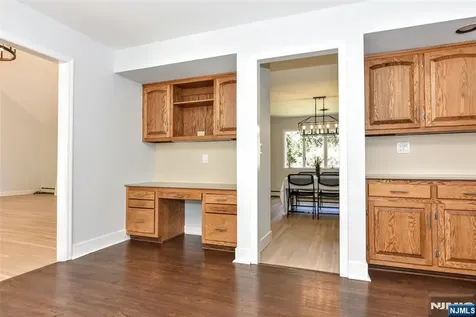 10 Knollwood Road Upper Saddle River NJ 07458