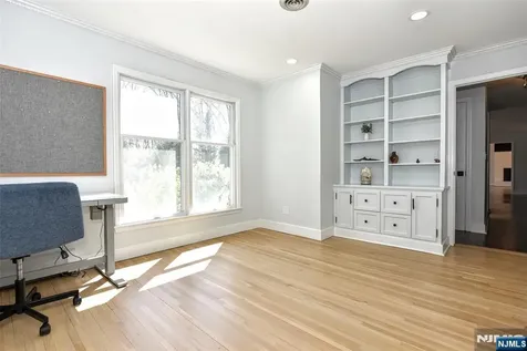 10 Knollwood Road Upper Saddle River NJ 07458