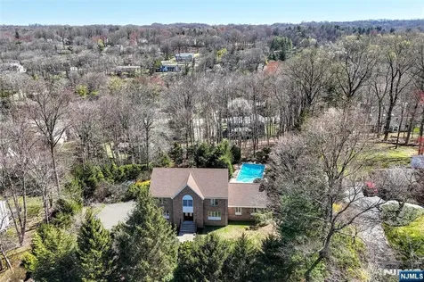 10 Knollwood Road Upper Saddle River NJ 07458