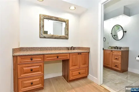 10 Knollwood Road Upper Saddle River NJ 07458