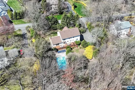 10 Knollwood Road Upper Saddle River NJ 07458