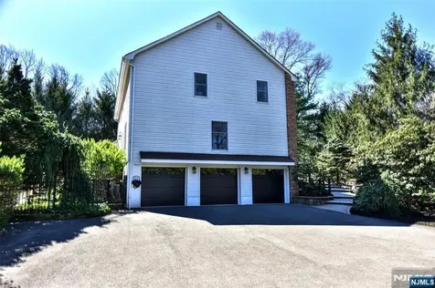 10 Knollwood Road Upper Saddle River NJ 07458