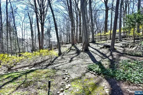 10 Knollwood Road Upper Saddle River NJ 07458