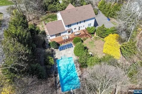 10 Knollwood Road Upper Saddle River NJ 07458