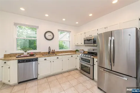 22 Arlington Avenue Caldwell NJ 07006