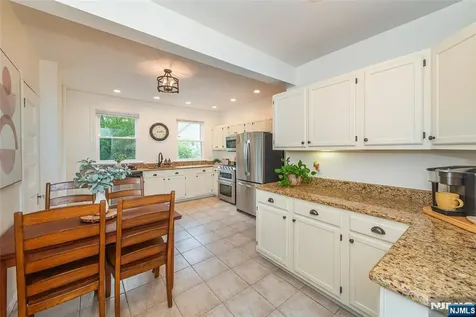 22 Arlington Avenue Caldwell NJ 07006