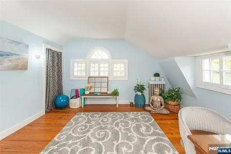22 Arlington Avenue Caldwell NJ 07006