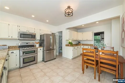 22 Arlington Avenue Caldwell NJ 07006