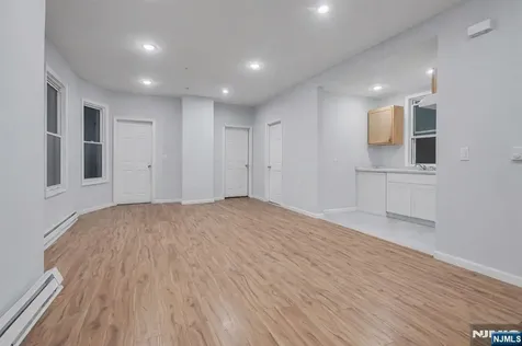 90 Park Avenue Paterson NJ 07501