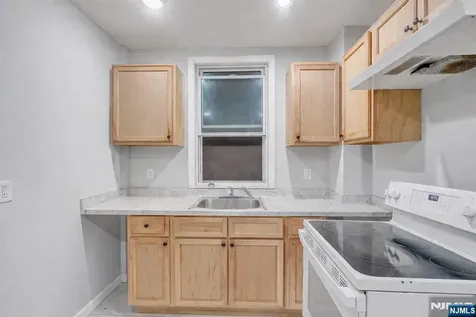 90 Park Avenue Paterson NJ 07501