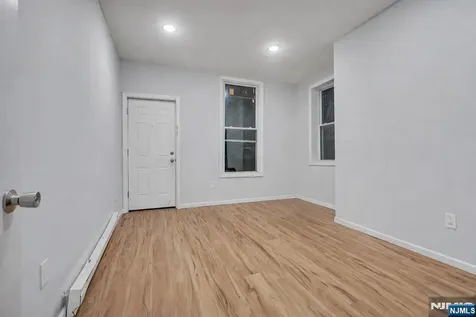 90 Park Avenue Paterson NJ 07501