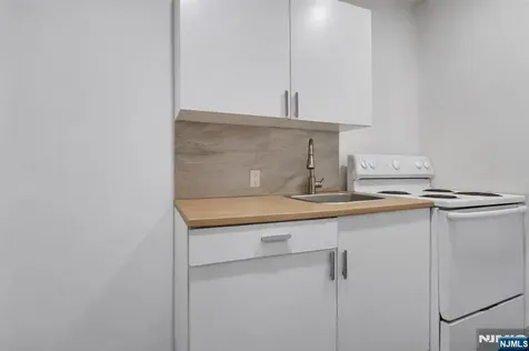 90 Park Avenue Paterson NJ 07501