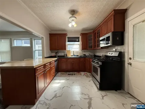162 Sylvan Street Rutherford NJ 07070