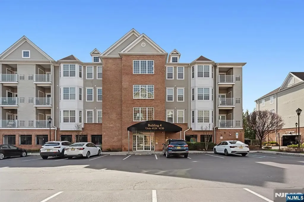 4137 Cory Lane Elmwood Park NJ 07407
