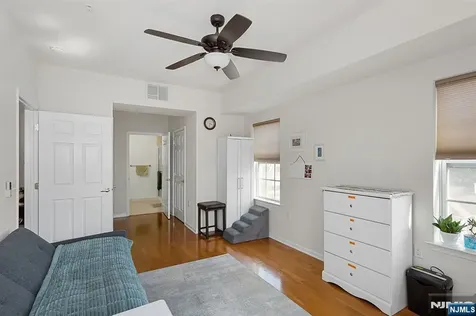 4137 Cory Lane Elmwood Park NJ 07407