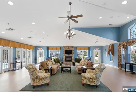 4137 Cory Lane Elmwood Park NJ 07407