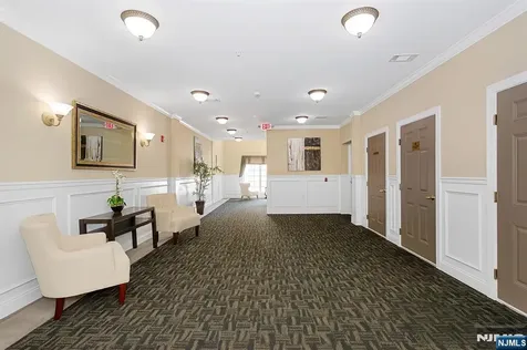 4137 Cory Lane Elmwood Park NJ 07407