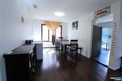 1359 15th Street Fort Lee NJ 07024