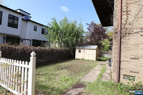 1359 15th Street Fort Lee NJ 07024