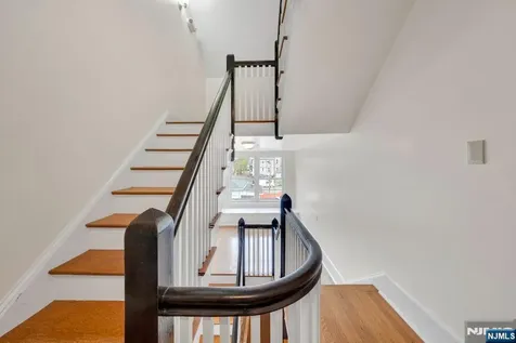 60 Hawthorne Avenue East Orange NJ 07018